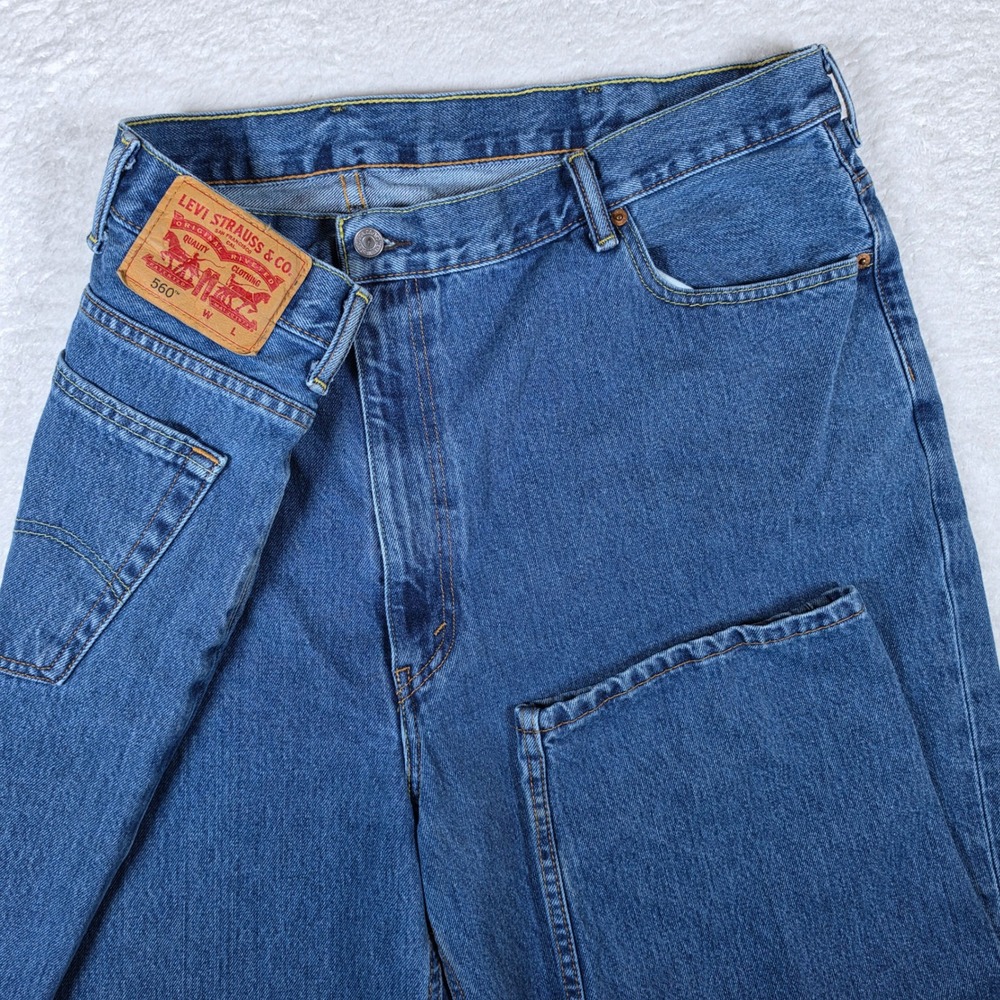 Levi's 560 Comfort Fit Mens 48/32 Blue Tapered Leg Loose Denim Jeans 01560-4660